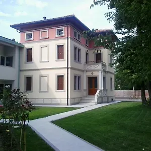  Apartment Delle Rose Italien